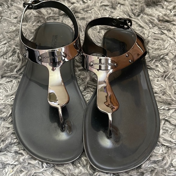 Michael kors sandals size 8 gray/black - Picture 1 of 3